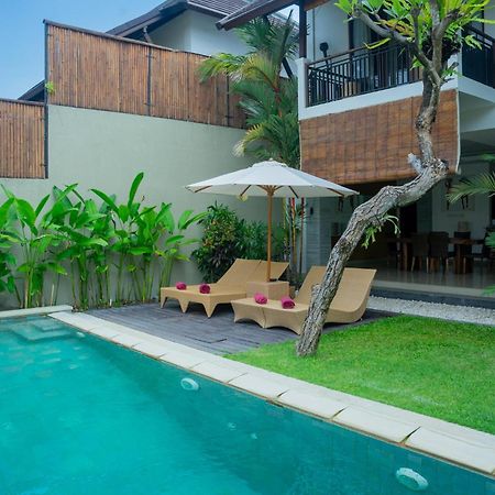The Kumpi Villas Seminyak  Luaran gambar