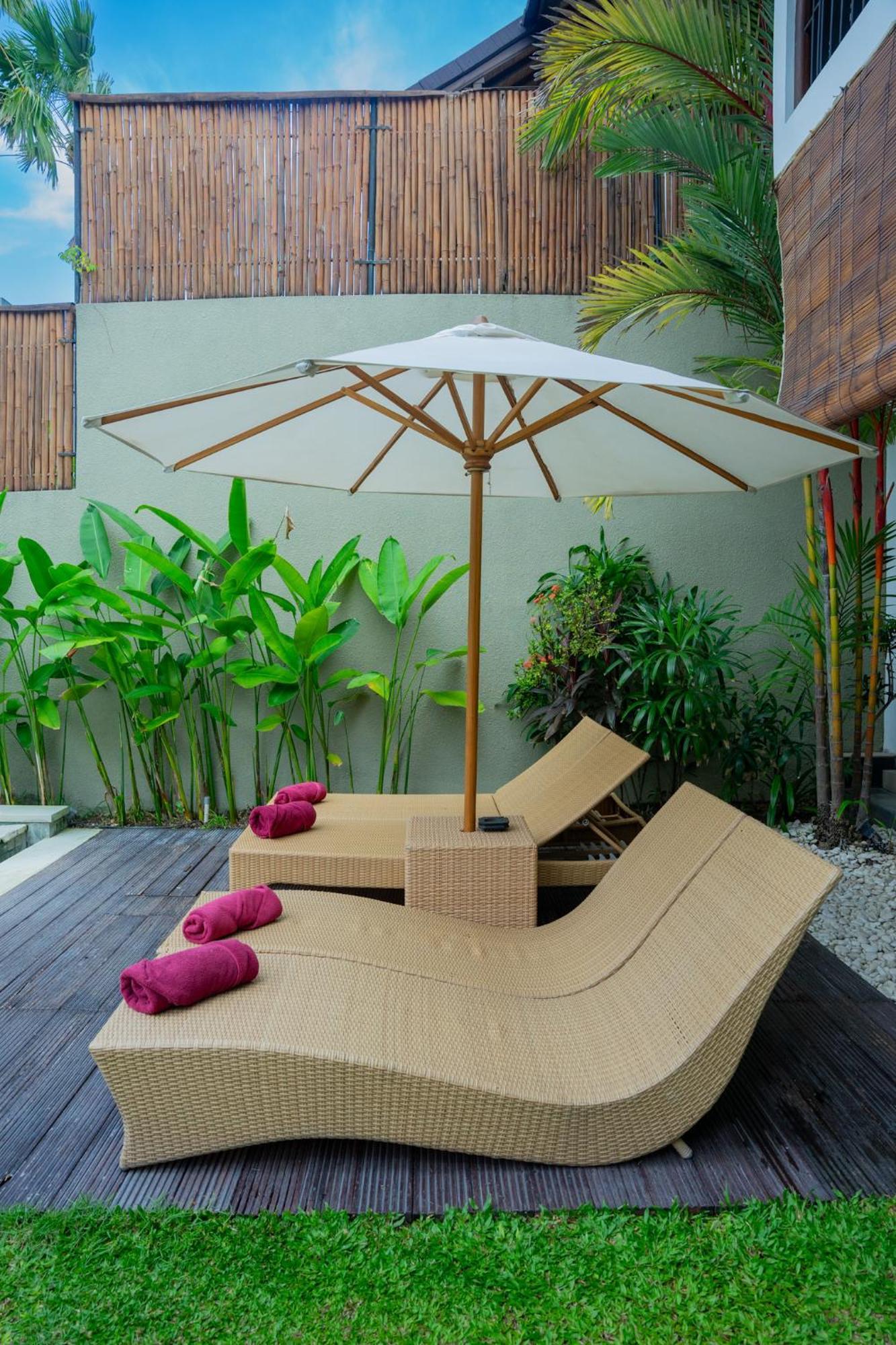 The Kumpi Villas Seminyak  Luaran gambar