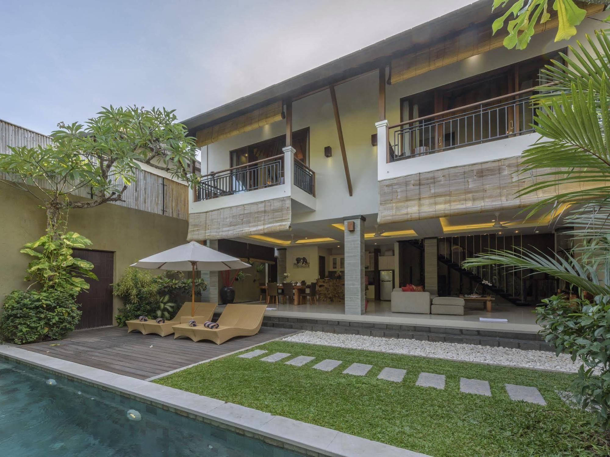 The Kumpi Villas Seminyak  Luaran gambar